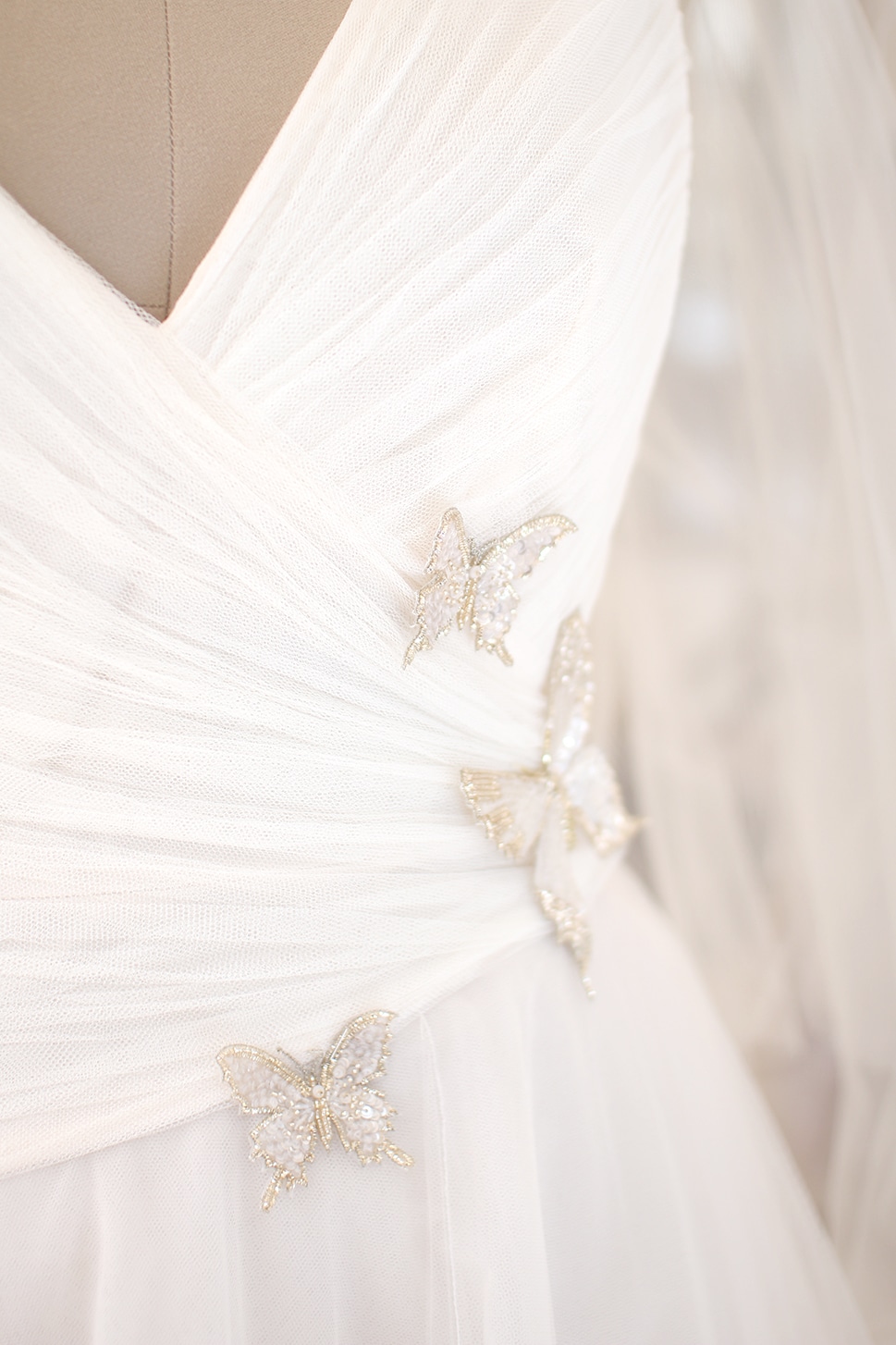 détails broderie robe de mariée