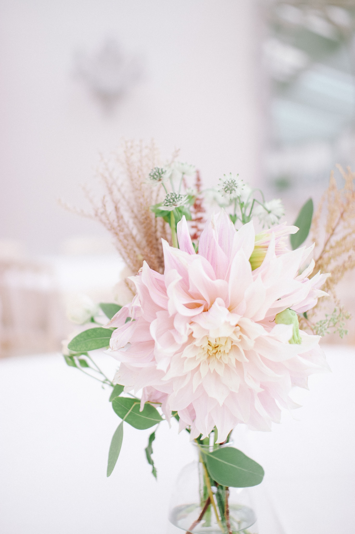 détails fleurs table mariage